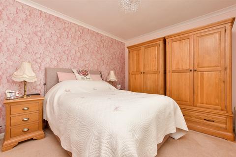 30 Foads Hill, Cliffsend, Ramsgate, CT12 5EN