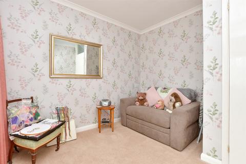 30 Foads Hill, Cliffsend, Ramsgate, CT12 5EN