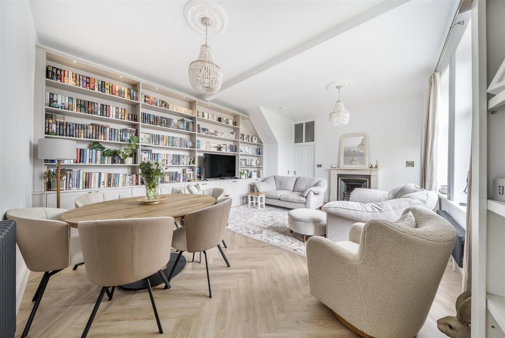 Sitting/Dining Room