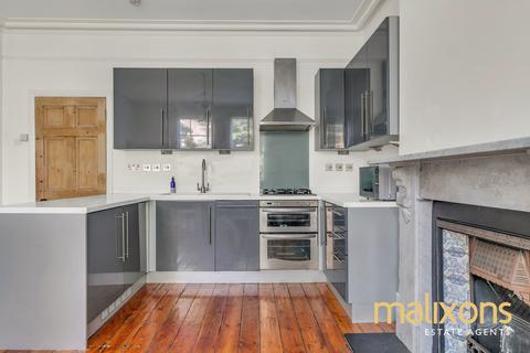 2 bedroom flat for sale, Gleneagle Road, London SW16