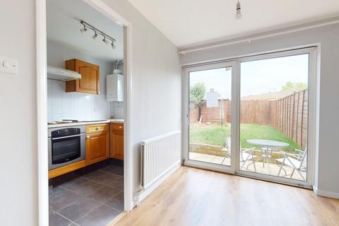 3 bedroom end of terrace house for sale, Apsledene, Gravesend