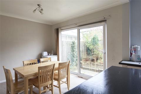 4 bedroom semi-detached house to rent, 23 Park Avenue, Huddersfield, HD1