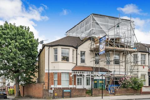 4 bedroom end of terrace house for sale, Perry Hill, Catford, London