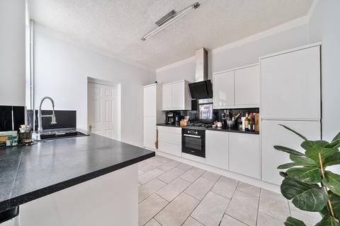 4 bedroom end of terrace house for sale, Perry Hill, Catford, London