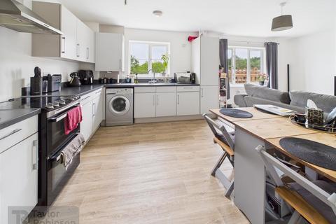 2 bedroom apartment for sale, Orchard Crescent, Faygate