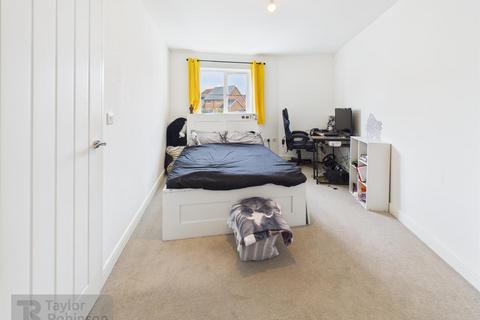2 bedroom apartment for sale, Orchard Crescent, Faygate
