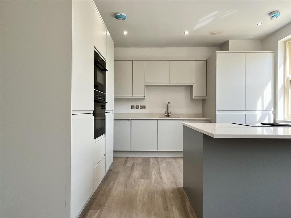 Kitchen (5).jpeg