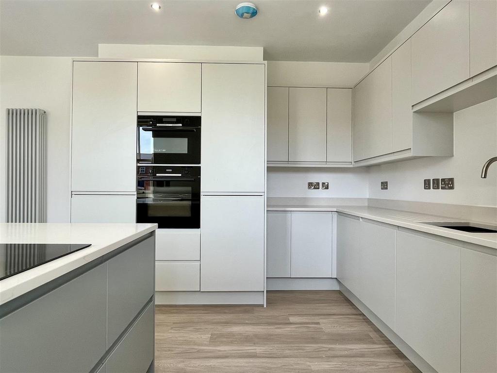 Kitchen (4).jpeg
