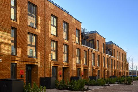 3 bedroom townhouse for sale, Plot 567, The Urban Houses at Horlicks Quarter, Stoke Gardens SL1