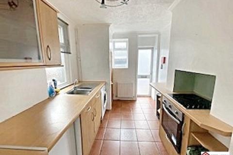 2 bedroom terraced house to rent, Brithdir Street, Cardiff. CF24 4LF