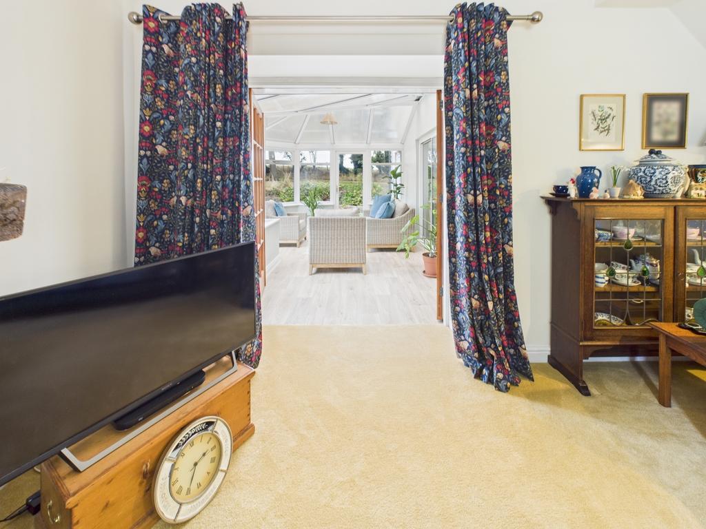 Living room to conservatory