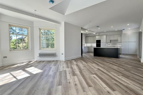 3 bedroom apartment for sale, Packington Hall/Mews, Packington, Lichfield