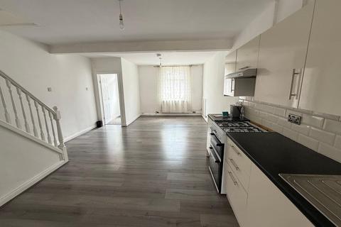 3 bedroom terraced house for sale, Osborne Street, Neath, Neath Port Talbot.