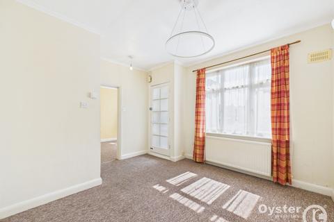 2 bedroom semi-detached bungalow for sale, Uppingham Avenue, Stanmore, HA7