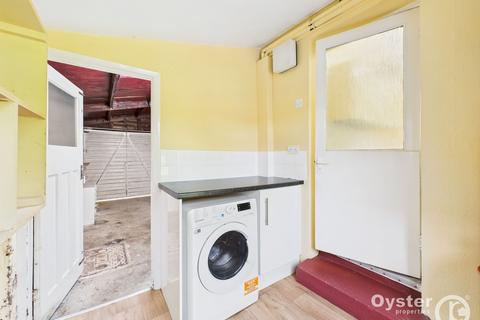 2 bedroom semi-detached bungalow for sale, Uppingham Avenue, Stanmore, HA7