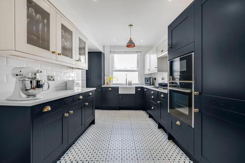 Flat 3, 105 Newington Green Road, London, N1 4QY