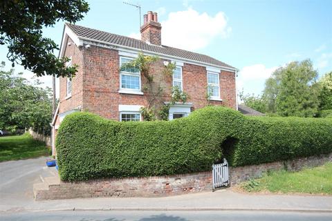 4 bedroom cottage for sale, Main Street, Skidby