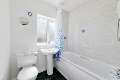 39 Falcon Way, Sleaford, NG34 7UA