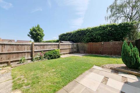 39 Falcon Way, Sleaford, NG34 7UA