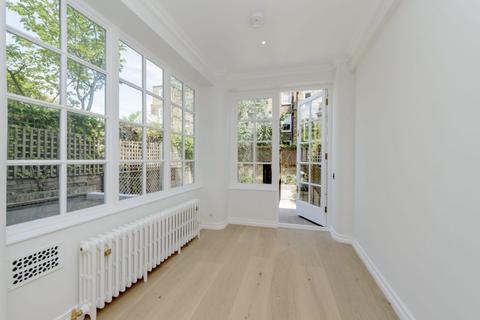 3 bedroom terraced house to rent, Seymour Walk, Chelsea, SW10