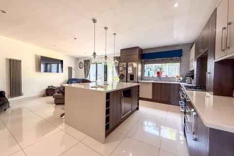 5 bedroom semi-detached house for sale, Wyckham Close,Harborne, Birmingham