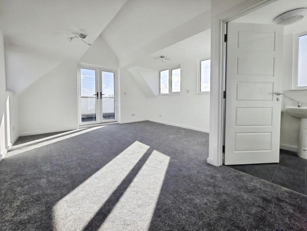 Main Bedroom.jpg