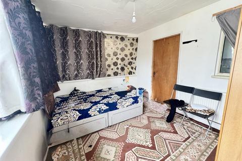 undefined, Windmill Road, Croydon