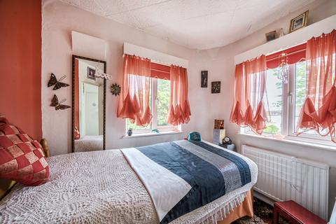 3 bedroom semi-detached house for sale, Beverley Gardens, Stanmore, Middlesex