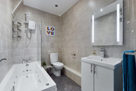 4 bedroom house to rent, Hall Lane, Liverpool L7