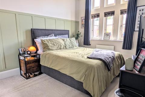 1 bedroom flat for sale, 39 The Furlongs, Bicton Heath, Shrewsbury, SY3 5FU