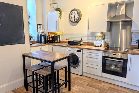 1 bedroom flat for sale, 39 The Furlongs, Bicton Heath, Shrewsbury, SY3 5FU