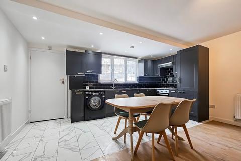 undefined, Meadow Close, Barnet EN5