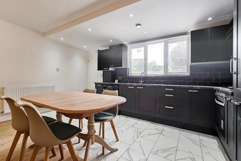 undefined, Meadow Close, Barnet EN5