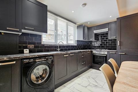 undefined, Meadow Close, Barnet EN5