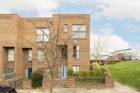 26 John Hunter Avenue, London, SW17 7FA