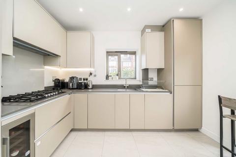 26 John Hunter Avenue, London, SW17 7FA