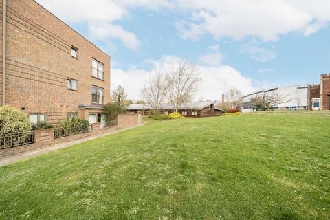 26 John Hunter Avenue, London, SW17 7FA