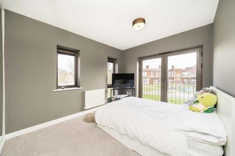 26 John Hunter Avenue, London, SW17 7FA