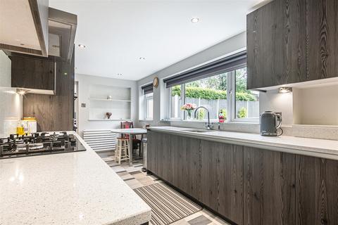 4 bedroom detached house for sale, 88 Devonshire Road, Dore, S17 3NW