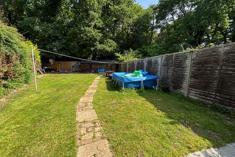 63 Chalet Hill, Bordon, GU35 0EG