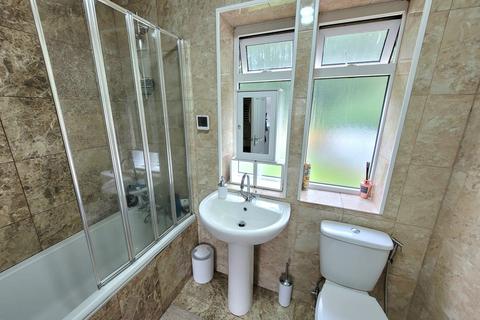 63 Chalet Hill, Bordon, GU35 0EG