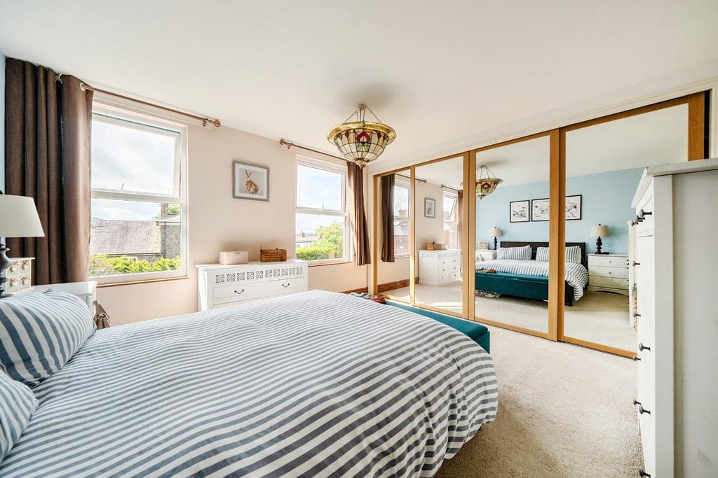 Bedroom One.jpg