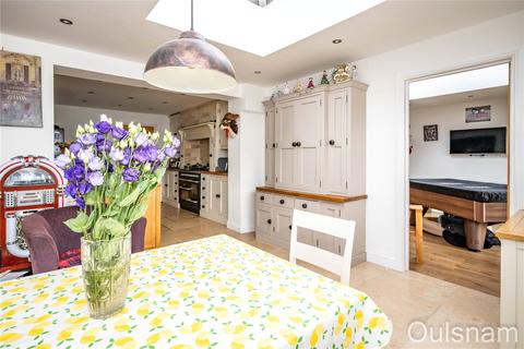 8 Blossom Drive, Bromsgrove, B61 0UF