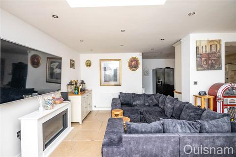 8 Blossom Drive, Bromsgrove, B61 0UF