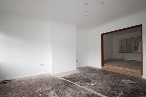 5 bedroom semi-detached house for sale, Chesterfield Close, Orpington, BR5
