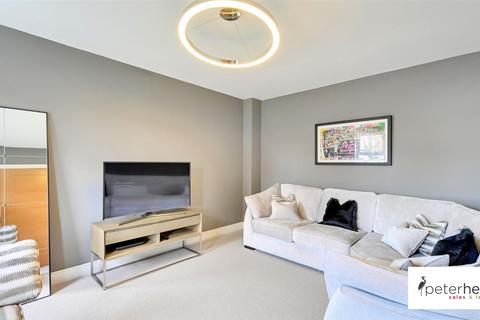 5 bedroom townhouse for sale, Sandpiper View, East Boldon
