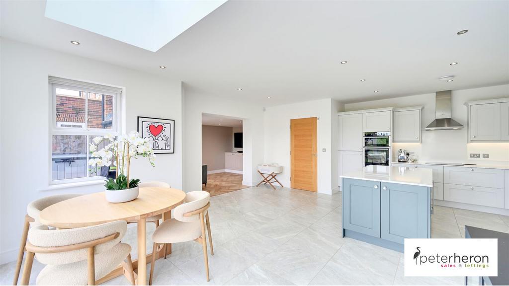 Kitchen/Dining &amp; Family Room