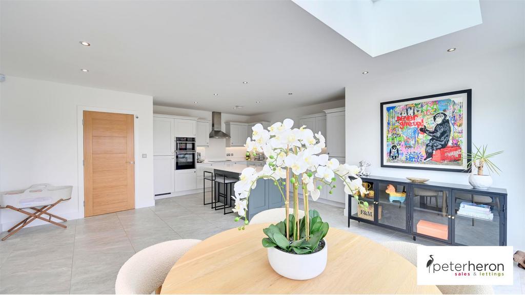 Kitchen/Dining &amp; Family Room