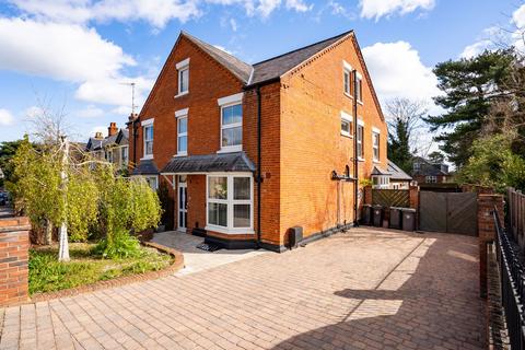 6 bedroom semi-detached house for sale, South Road, Saffron Walden