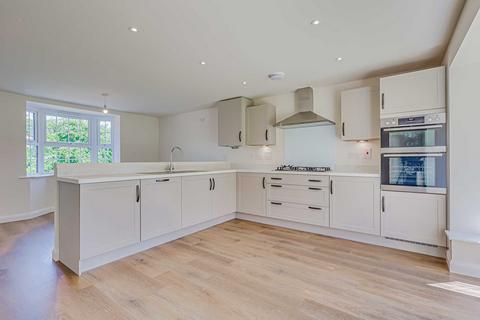 4 bedroom detached house for sale, Lower Road, Hockley, SS5